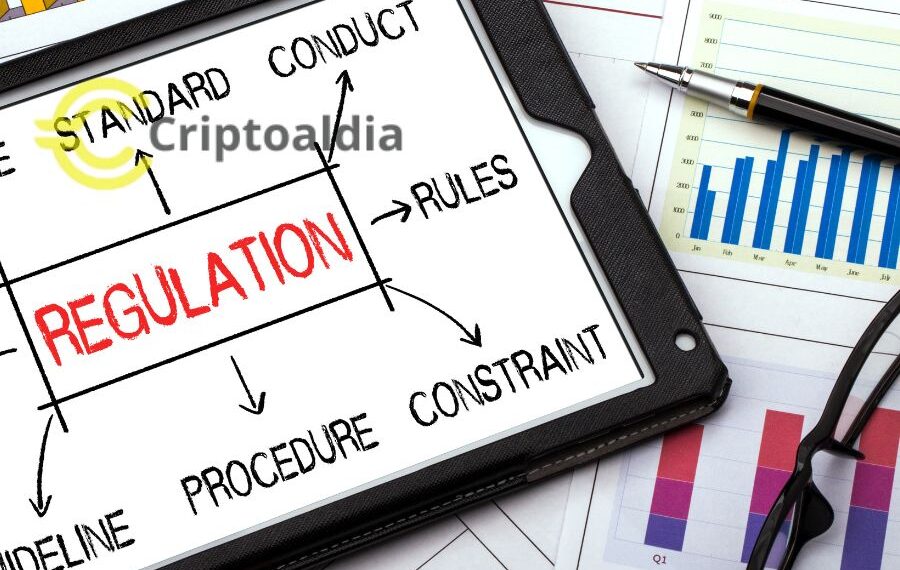 ¡Criptomonedas bajo la lupa! Gobiernos buscan regularlas: ¿Protección o limitación a la innovación?