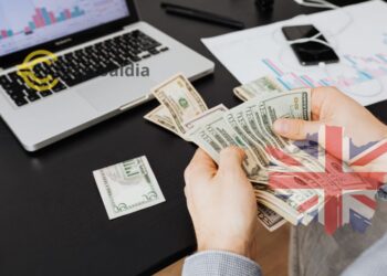«¡Sacudida en FinTech! El Banco de Inglaterra Niega a Revolut