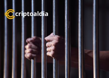 «La Justicia no Cede ante el Poder Cripto: Sam Bankman-Fried de FTX Enfrentará Juicio por Cargos Penales»