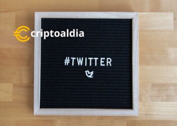 «Elon Musk enfrenta críticas por limitar lecturas diarias en Twitter: ¿Protección de datos o censura?»