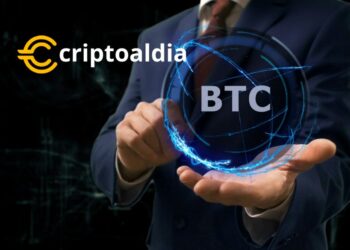 Bitcoin y su Punto de Inflexión: McGlone Ve Paralelismo entre $12,000 de 2020. y  $30,000 para iniciar ciclo alcista