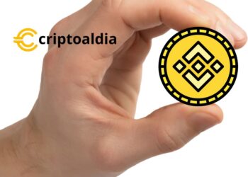 BNB Chain rompe récords: 378.7 millones de billeteras activas en solo un mes.
