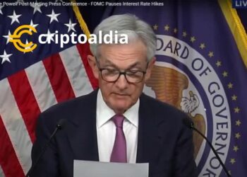 «La Reserva Federal prioriza el control inflacionario: Powell no ve recesión hasta al menos 2027.»