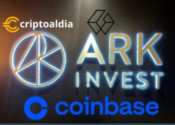 «¡Sorprendente Giro! Ark Invest Deshace su Inversión en Coinbase y Grayscale en Medio del Frenesí de Bitcoin»