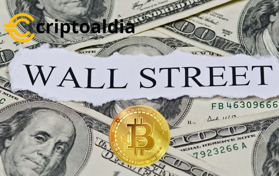 «¡Revuelo en Wall Street! Ex ejecutivo de BlackRock anticipa aprobación simultánea de todos los Fondos Cotizados de Bitcoin por parte de la SEC»