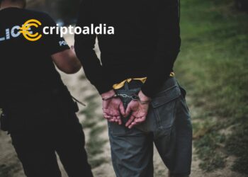 ¡Fin a la Fuga! La Policía Internacional Logra Atrapar al Líder de la Red de Criptoengaños