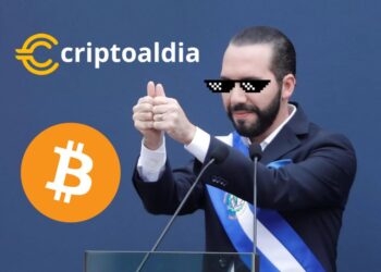 EL Salvador To the Moon