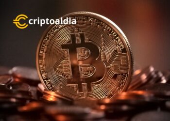 ¡»Bitcoin en la Encrucijada: La Batalla por el Soporte de los 63,000 Dólares»!
