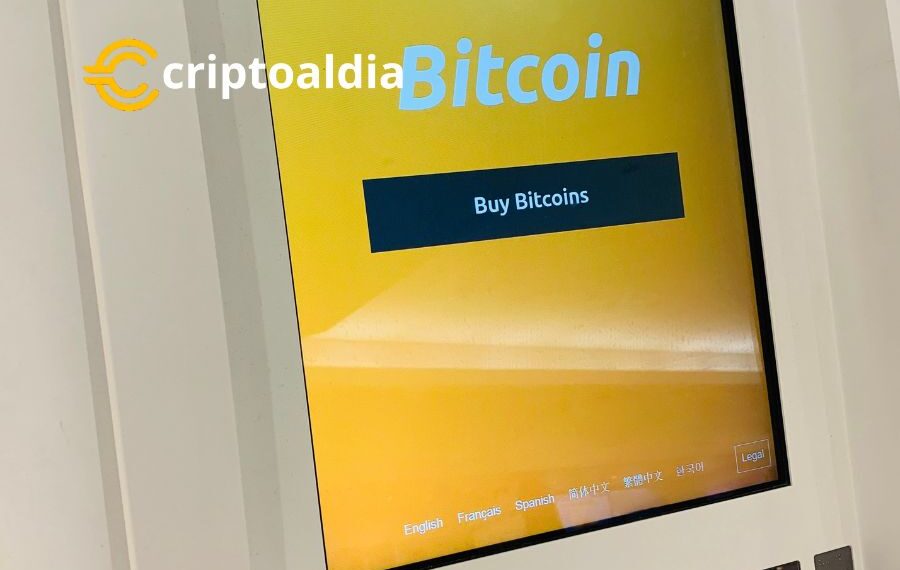 Propietario Británico Enfrenta Cargos por Operar un Cajero Automático de Bitcoin Ilegal